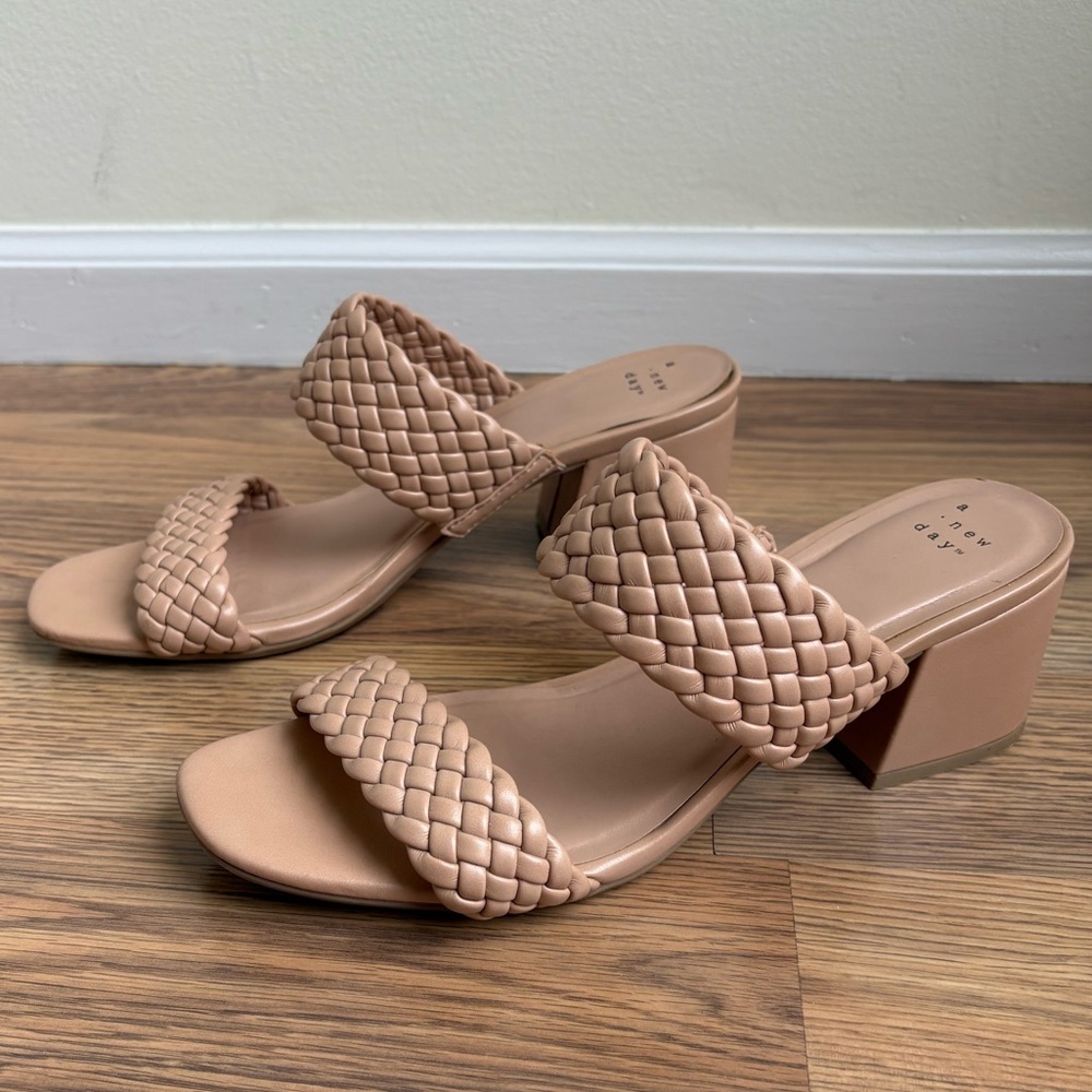 Women's Beige / Nude Colored Woven Heels